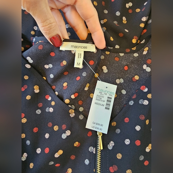 NWT Maurices polka dotted fall blouse ๐ w/ Zipper in front (Medium) ๐คโค๏ธ๐๐ค๐ค - Picture 15 of 16